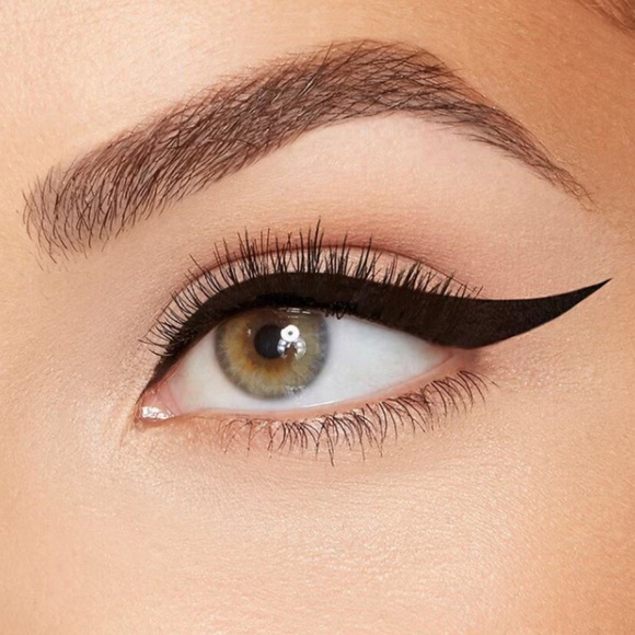 Better Than Love Easy Glide Waterproof Liquid Eyeliner - Picture 3 of 4